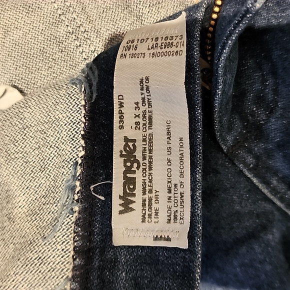 Wrangler Slim Fit Cowboy Cut Jean - Picture 3 of 3